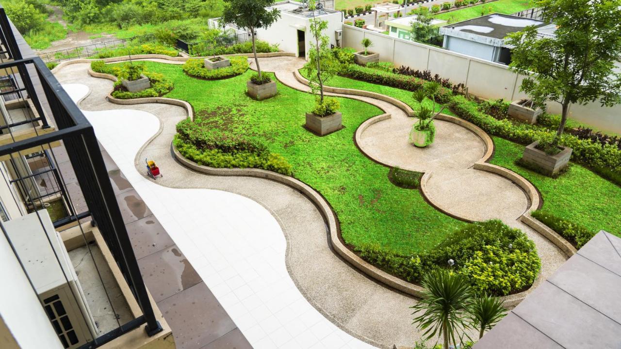 Azalea Suites Cikarang By Jayakarta Group ภายนอก รูปภาพ