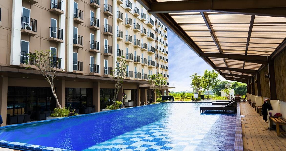 Azalea Suites Cikarang By Jayakarta Group ภายนอก รูปภาพ