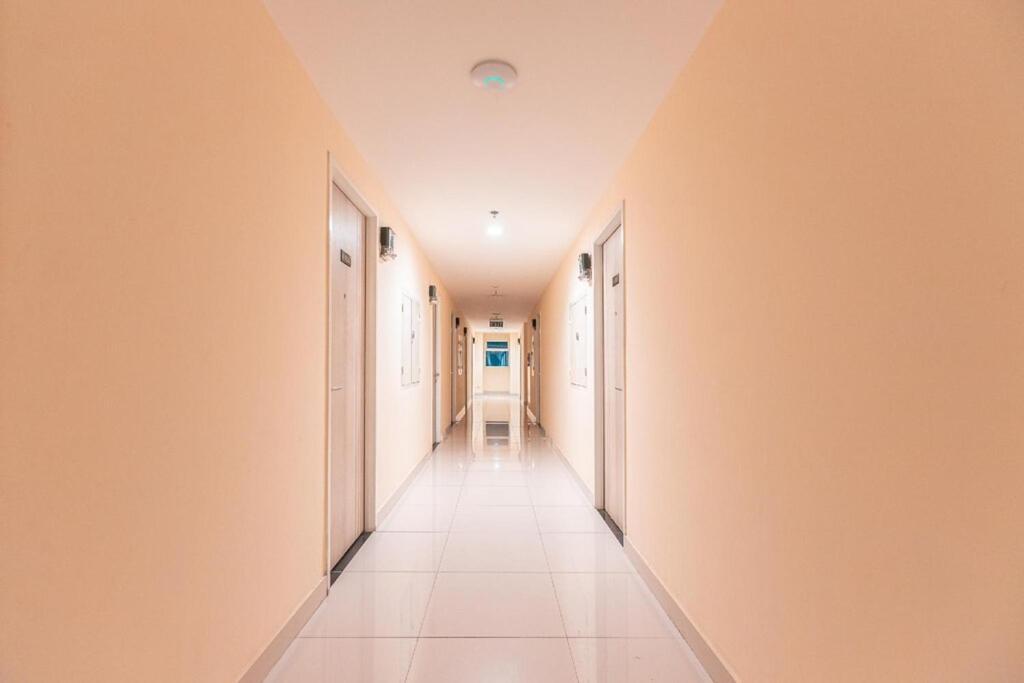Azalea Suites Cikarang By Jayakarta Group ภายนอก รูปภาพ